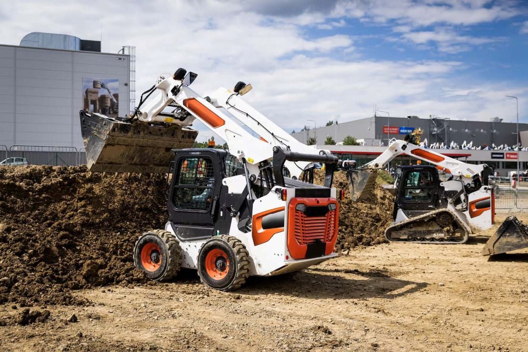 bobcat skidsteers for rent
